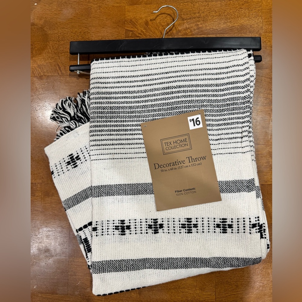 Tex Home Collection Boho Neutral Textured Fringe Throw Blanket Size 50” x 60”